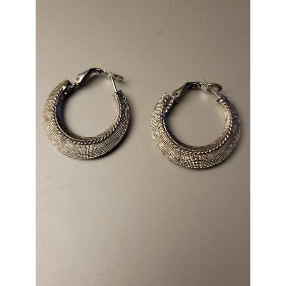 Stainless silver 1" Scrolled Etched Hooped Earrings - Picture 6 of 6